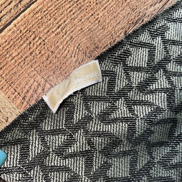 Michael Kors scarf raw hem - Picture 6 of 12